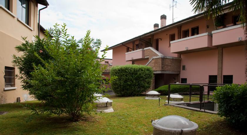 Garda Blue Lake Home Luxury Appartment Desenzano del Garda Pokoj fotografie